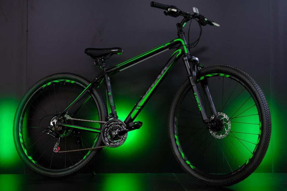 Lorak MAX 190 Матовый Чёрный/Зелёный 19р (на рост 171-182)